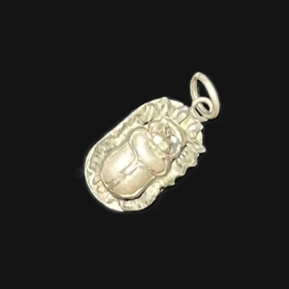 🆕Sterling Silver Egyptian Scarab Pendant w/ Hieroglyphics | 925 | 2.6g - Picture 2 of 4